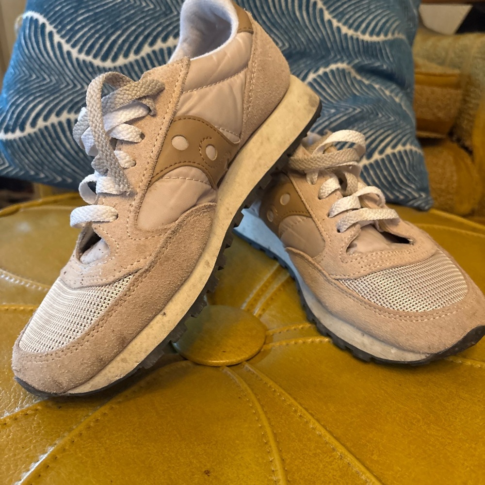 Saucony Women's Athletic Shoes in Beige and White